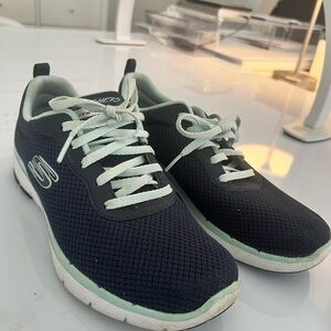 Skechers Women’s Navy & Mint Sneakers